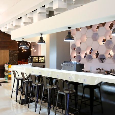 Berry Biz Hotel Σεμινιάκ Εξωτερικό φωτογραφία