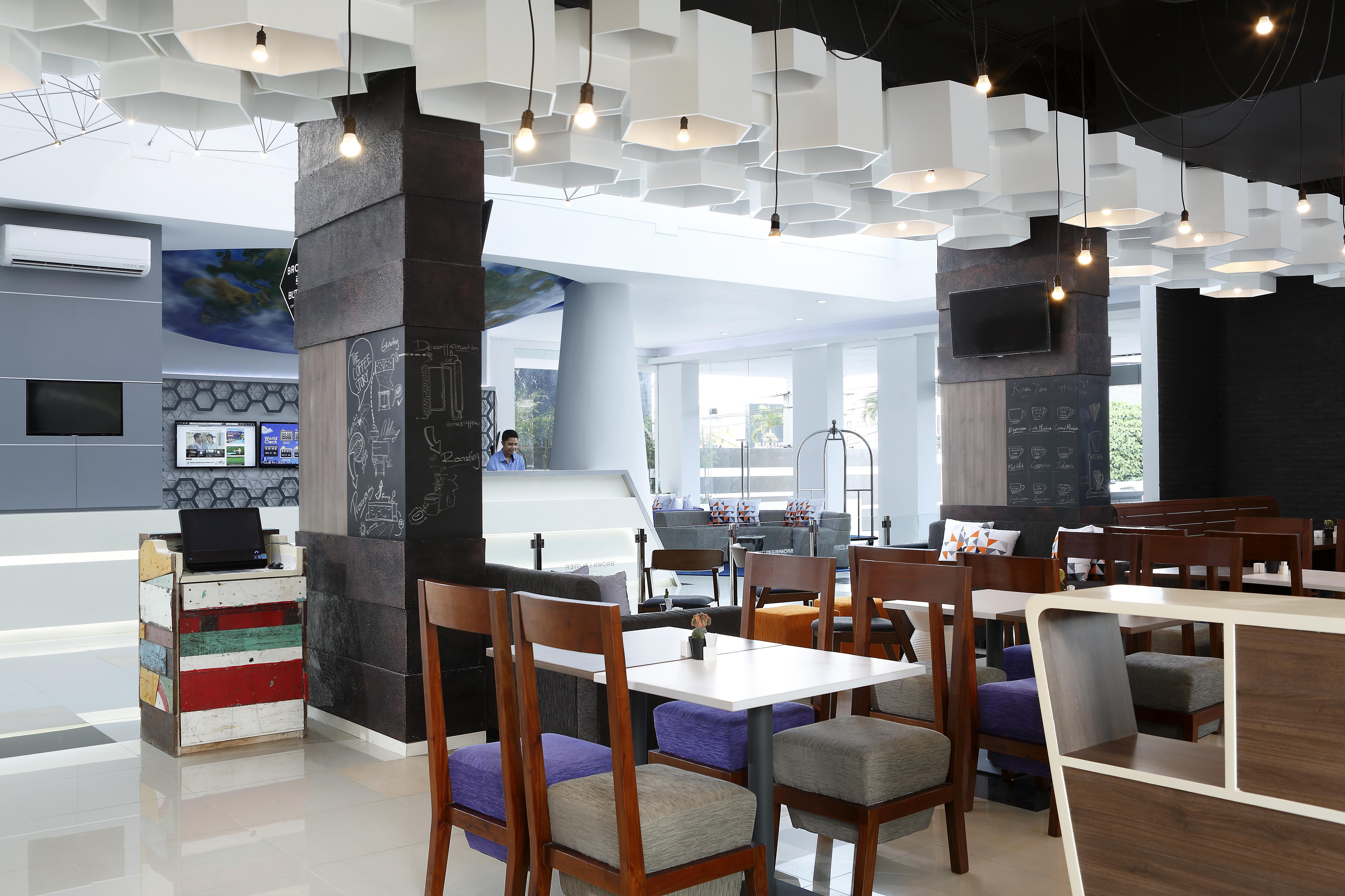 Berry Biz Hotel Σεμινιάκ Εξωτερικό φωτογραφία
