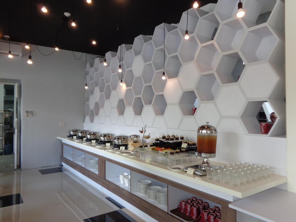 Berry Biz Hotel Σεμινιάκ Εξωτερικό φωτογραφία